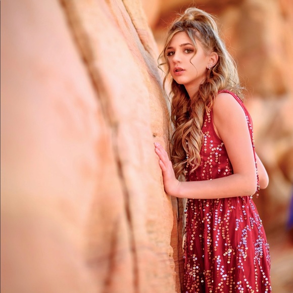 Dress worn one time - Picture 2 of 3